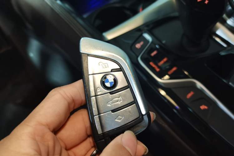 Used BMW 5 Series New Energy 2019 Updated Version 530Le Luxury Package Vehicle Key