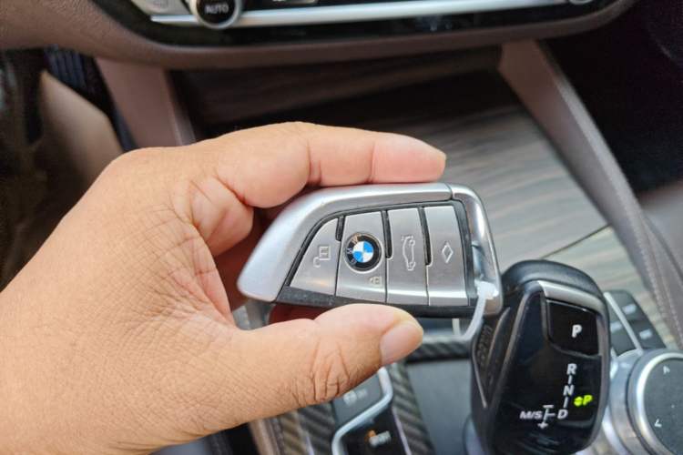 Used BMW 5 Series New Energy 2019 530Le Luxury Package Vehicle Key