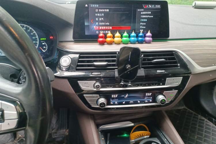 Used BMW 5 Series New Energy 2019 Updated Version 530Le Luxury Package Audio And AC Panel