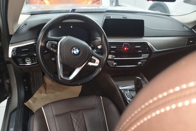 Used BMW 5 Series New Energy 2019 530Le Luxury Package Center Console