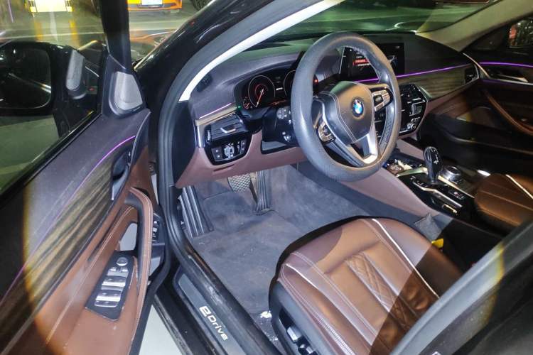 Used BMW 5 Series New Energy 2019 530Le Luxury Package Driver Seat