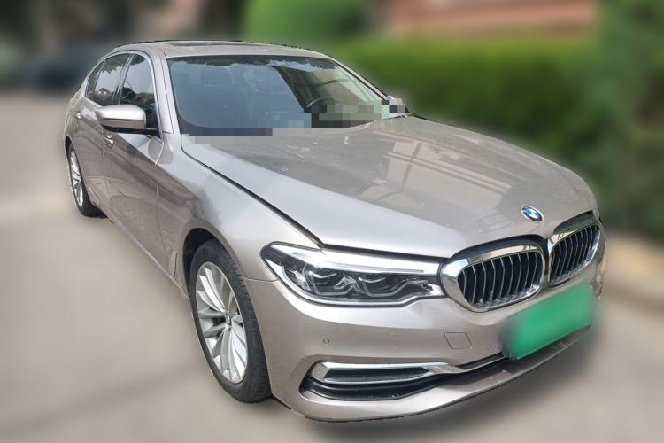 Used BMW 5 Series New Energy 2019 Updated Version 530Le Luxury Package Front Right 45 Deg
