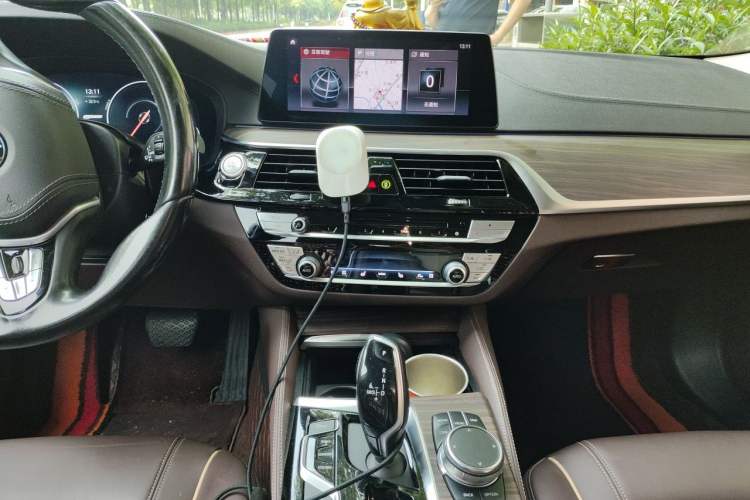 Used BMW 5 Series New Energy 2019 530Le Luxury Package Audio And AC Panel
