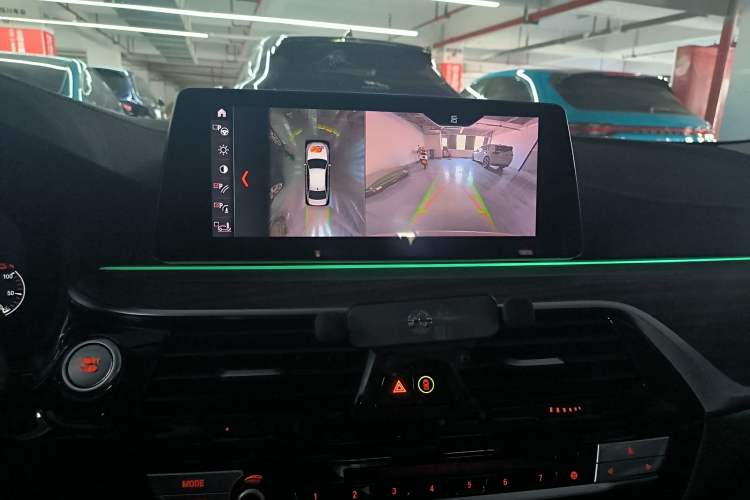 Used BMW 5 Series New Energy 2019 Updated Version 530Le Luxury Package Audio And AC Panel