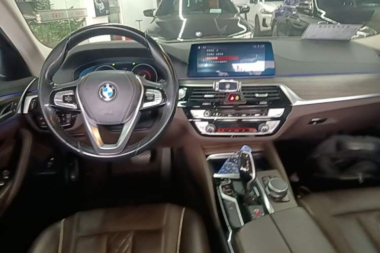 Used BMW 5 Series New Energy 2019 530Le Luxury Package Center Console