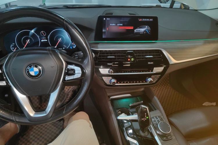 Used BMW 5 Series New Energy 2019 Updated 530Le Pioneer Edition Center Console