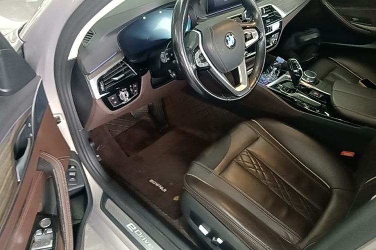 Used BMW 5 Series New Energy 2019 530Le Luxury Package Driver Seat