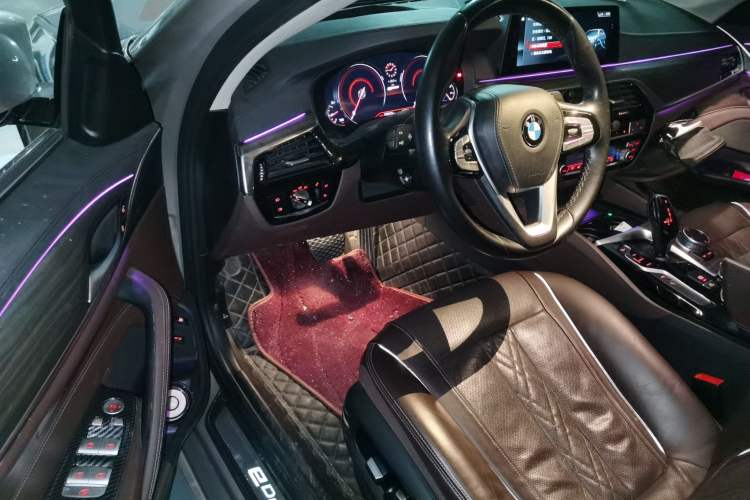 Used BMW 5 Series New Energy 2019 530Le Luxury Package Driver Seat