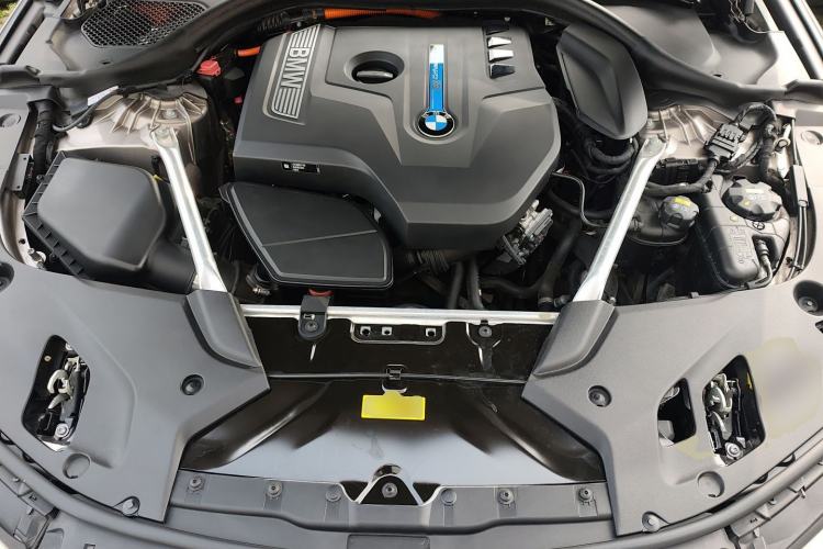 Used BMW 5 Series New Energy 2019 Updated Version 530Le Luxury Package Engine Bay