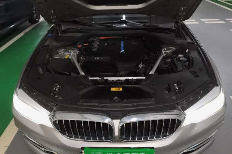 Used BMW 5 Series New Energy 2019 Updated Version 530Le Luxury Package Engine Bay
