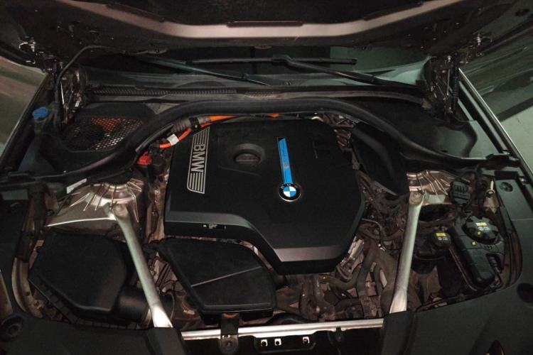 Used BMW 5 Series New Energy 2019 530Le Luxury Package Engine Bay