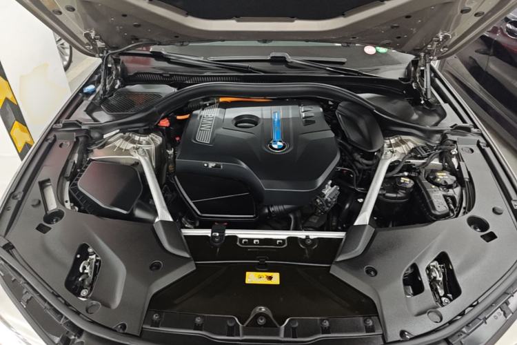 Used BMW 5 Series New Energy 2019 Updated Version 530Le Luxury Package Engine Bay