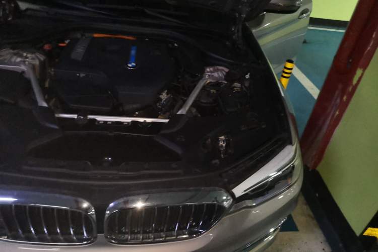 Used BMW 5 Series New Energy 2019 530Le Luxury Package Engine Bay Left