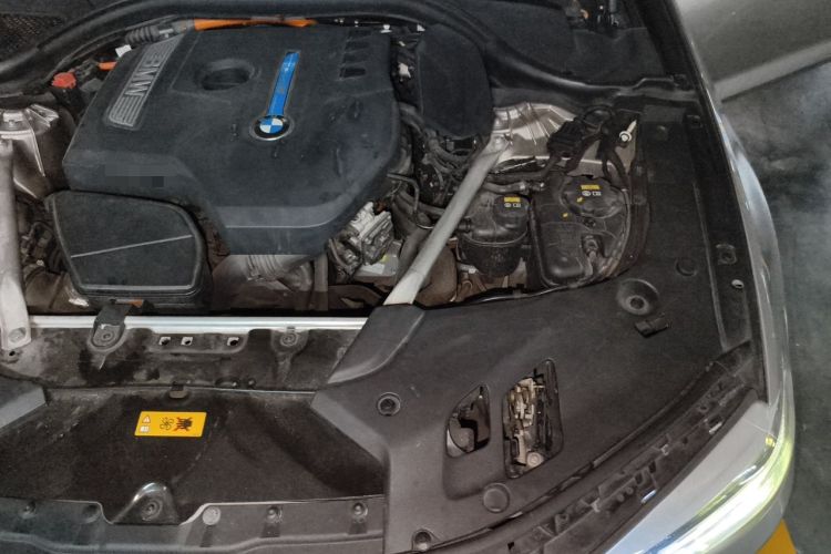 Used BMW 5 Series New Energy 2019 530Le Luxury Package Engine Bay Left