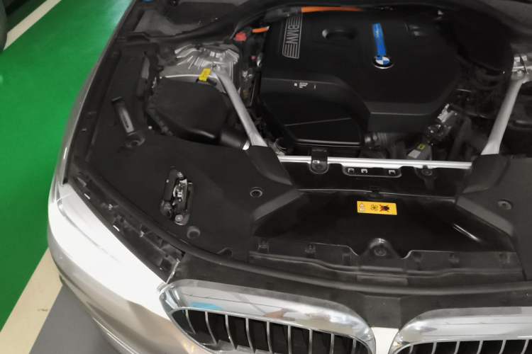 Used BMW 5 Series New Energy 2019 Updated Version 530Le Luxury Package Engine Bay Right