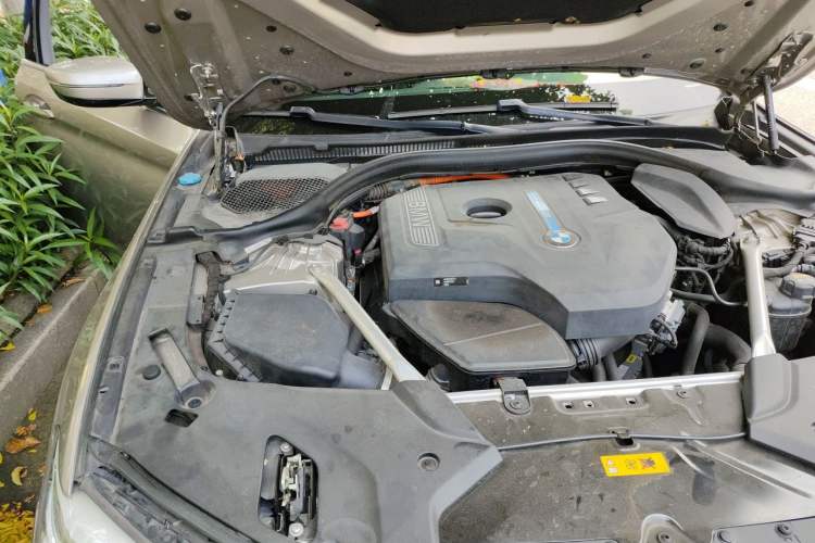 Used BMW 5 Series New Energy 2019 530Le Luxury Package Engine Bay Right