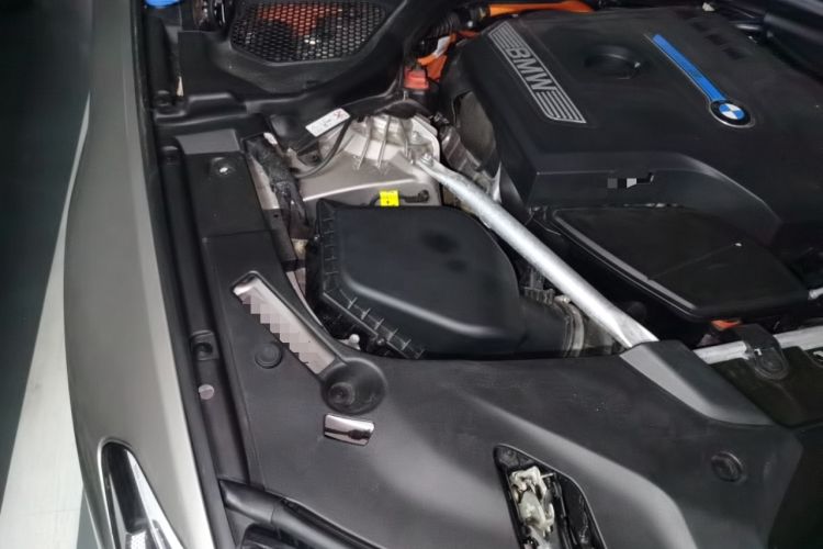 Used BMW 5 Series New Energy 2019 530Le Luxury Package Engine Bay Right