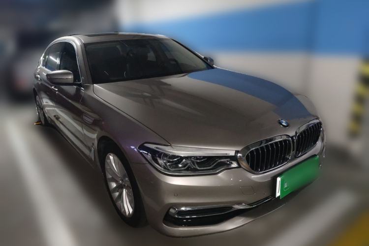 Used BMW 5 Series New Energy 2019 Updated Version 530Le Luxury Package Front Right 45 Deg