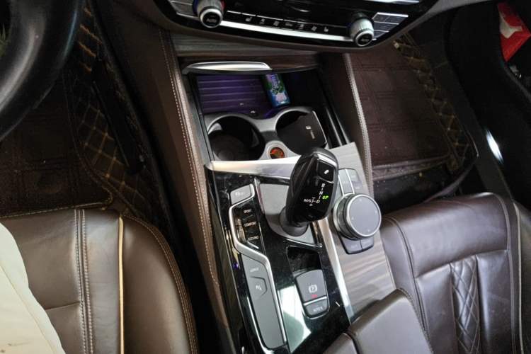 Used BMW 5 Series New Energy 2019 Updated Version 530Le Luxury Package Gear Lever