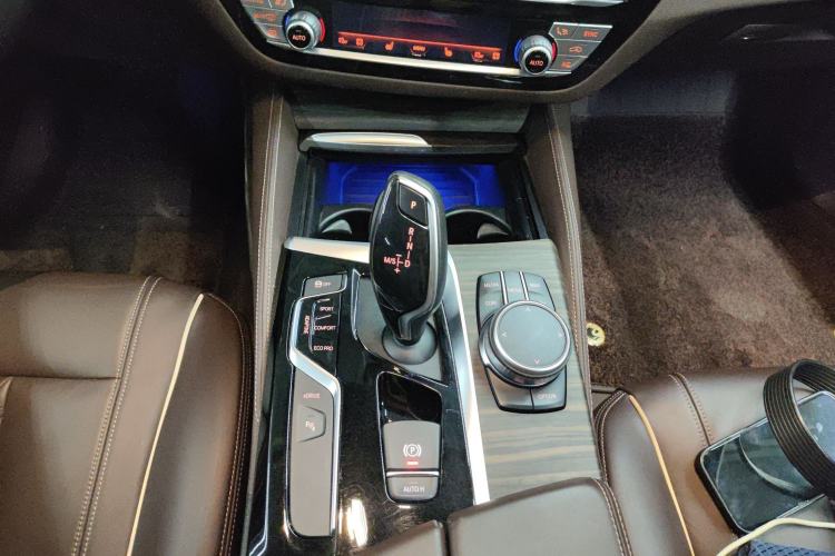 Used BMW 5 Series New Energy 2019 Updated Version 530Le Luxury Package Gear Lever