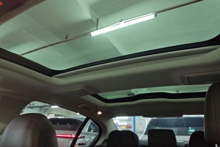 Used BMW 5 Series New Energy 2019 Updated Version 530Le Luxury Package Headliner