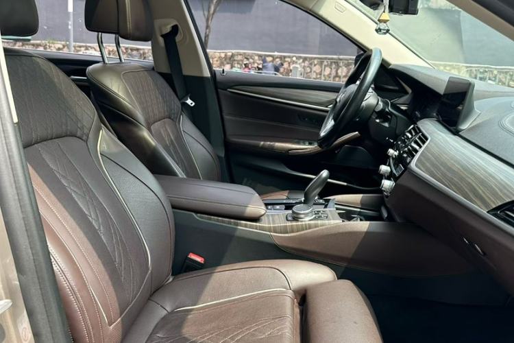 Used BMW 5 Series New Energy 2019 Updated 530Le Pioneer Edition Interior 3