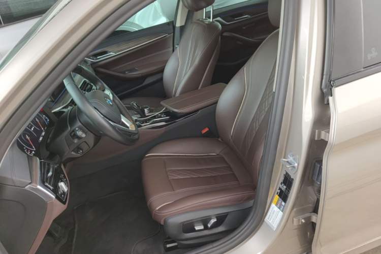 Used BMW 5 Series New Energy 2019 530Le Luxury Package Left Front Seat