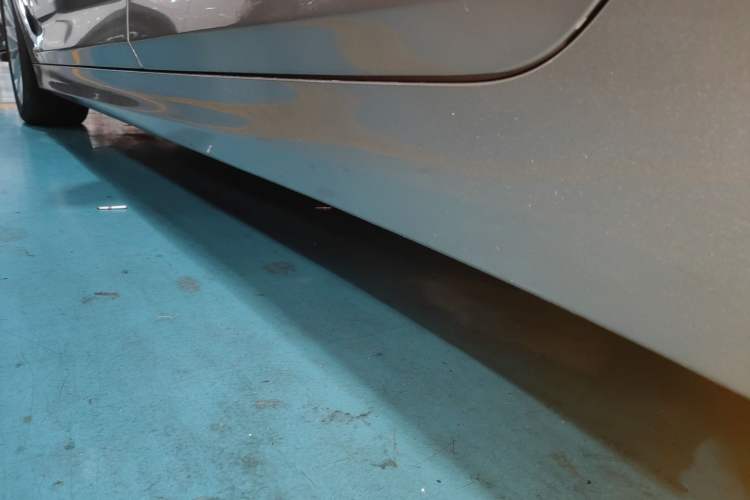 Used BMW 5 Series New Energy 2019 Updated 530Le Pioneer Edition Left Side Sill