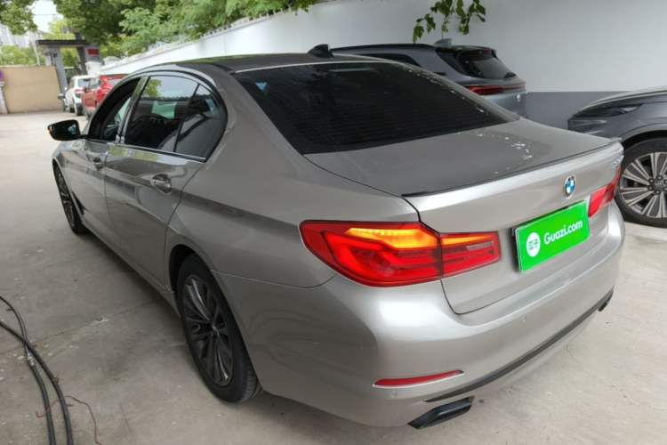Used BMW 5 Series New Energy 2019 530Le Luxury Package Rear Left 45 Deg