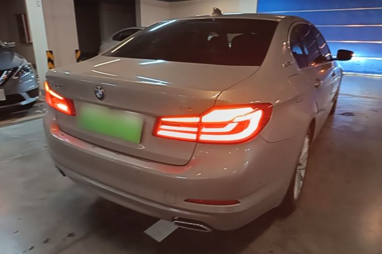 Used BMW 5 Series New Energy 2019 Updated Version 530Le Luxury Package Rear Right 45 Deg