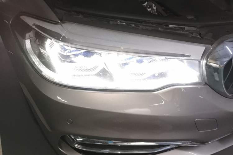 Used BMW 5 Series New Energy 2019 Updated Version 530Le Luxury Package Right Front Headlight