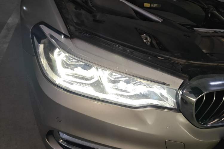 Used BMW 5 Series New Energy 2019 530Le Pioneer Edition Right Front Headlight