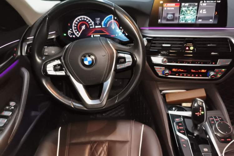 Used BMW 5 Series New Energy 2019 Updated Version 530Le Luxury Package Steering Wheel