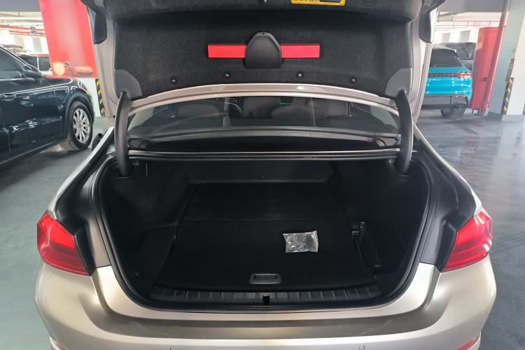 Used BMW 5 Series New Energy 2019 Updated Version 530Le Luxury Package Trunk