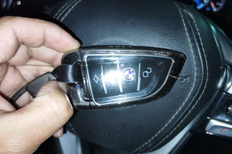 Used BMW 5 Series New Energy 2019 530Le Luxury Package Vehicle Key