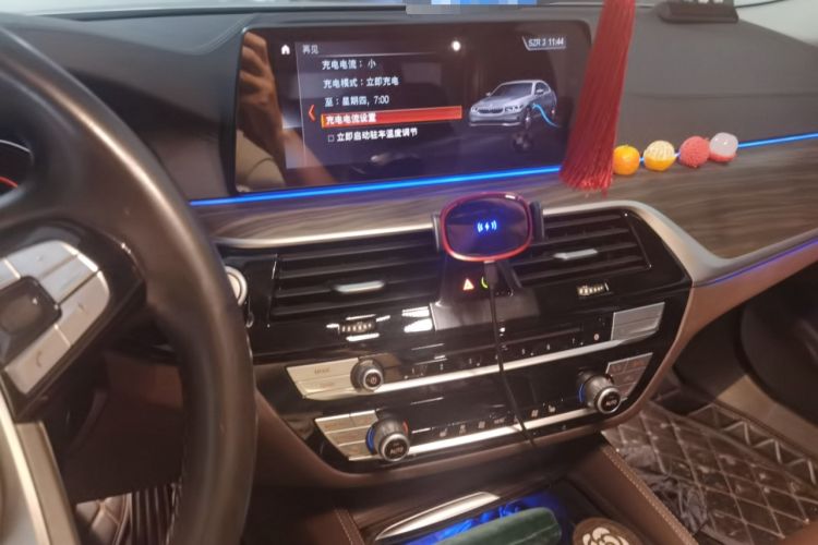 Used BMW 5 Series New Energy 2019 Updated Version 530Le Luxury Package Audio And AC Panel