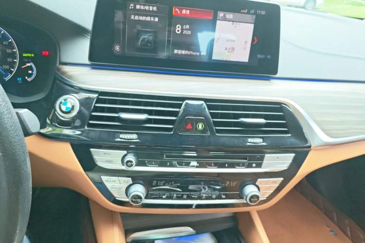Used BMW 5 Series New Energy 2019 530Le Luxury Package Audio And AC Panel