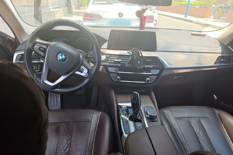 Used BMW 5 Series New Energy 2019 530Le Luxury Package Center Console