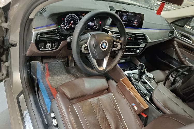 Used BMW 5 Series New Energy 2019 Updated 530Le Pioneer Edition Center Console