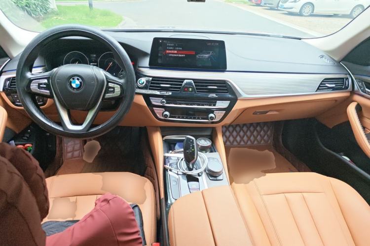 Used BMW 5 Series New Energy 2019 530Le Luxury Package Center Console