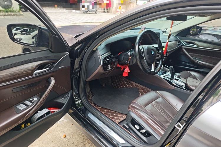 Used BMW 5 Series New Energy 2019 530Le Luxury Package Driver Seat