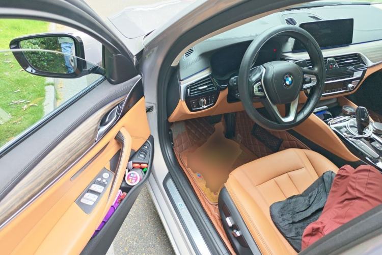 Used BMW 5 Series New Energy 2019 530Le Luxury Package Driver Seat