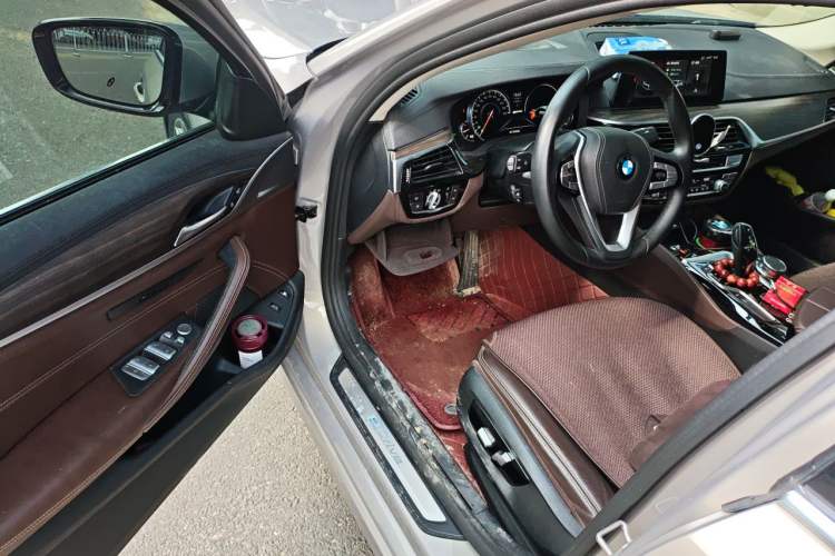 Used BMW 5 Series New Energy 2019 530Le Luxury Package Driver Seat