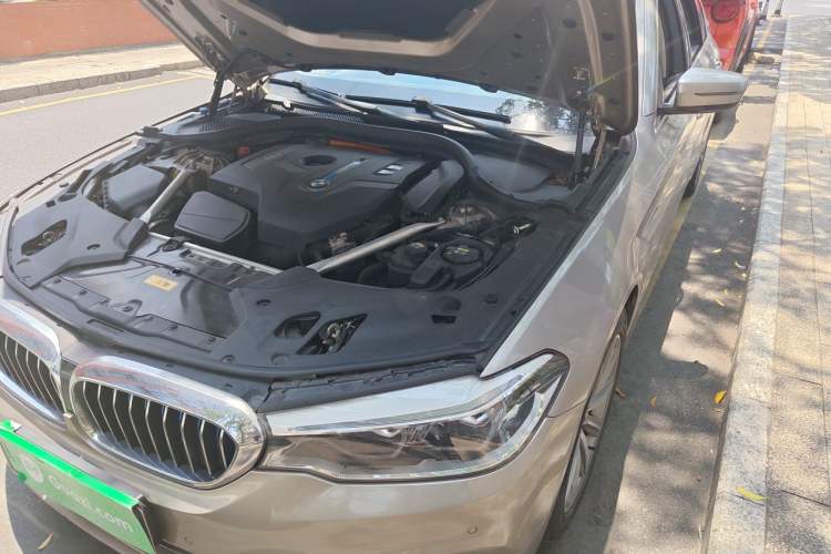 Used BMW 5 Series New Energy 2019 530Le Luxury Package Engine Bay Left