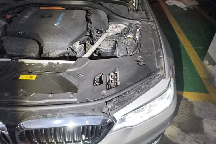 Used BMW 5 Series New Energy 2019 530Le Luxury Package Engine Bay Left