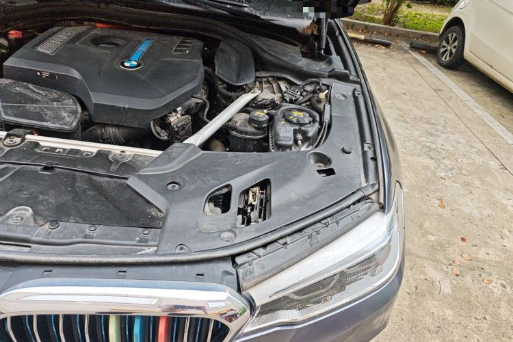 Used BMW 5 Series New Energy 2019 530Le Luxury Package Engine Bay Left