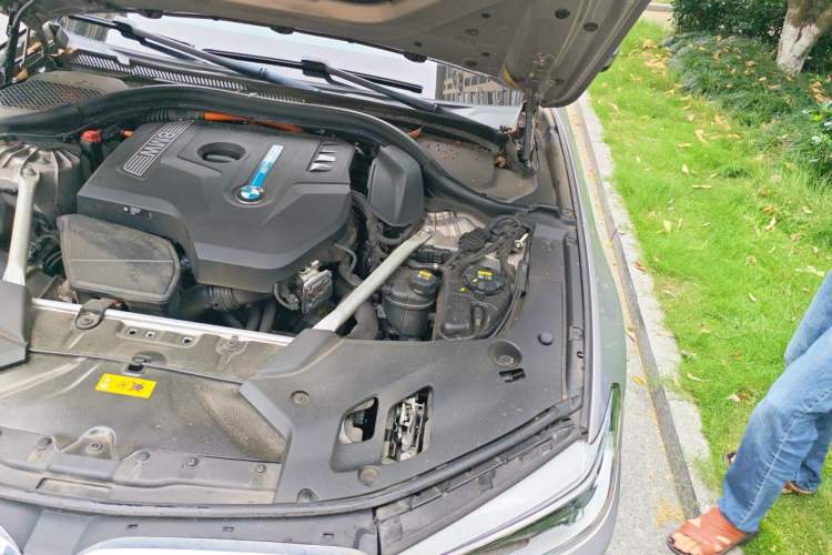 Used BMW 5 Series New Energy 2019 530Le Luxury Package Engine Bay Left