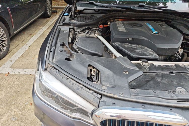 Used BMW 5 Series New Energy 2019 530Le Luxury Package Engine Bay Right