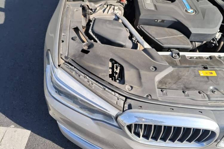 Used BMW 5 Series New Energy 2019 530Le Luxury Package Engine Bay Right