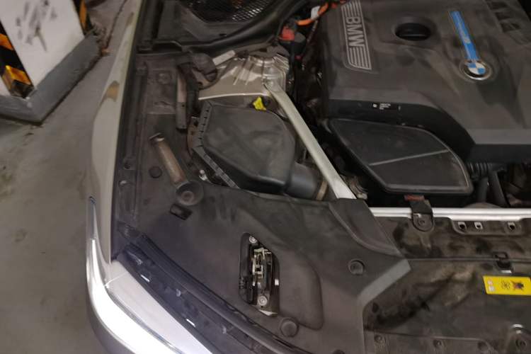 Used BMW 5 Series New Energy 2019 Updated Version 530Le Luxury Package Engine Bay Right